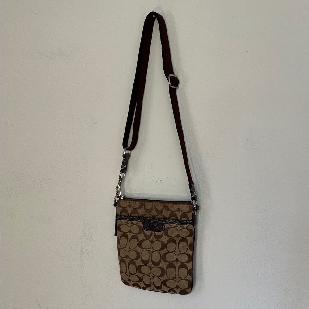 Coach Signature File Bag Tan Brown Crossbody Handbag Canvas Y2K 90s Vintage Chic